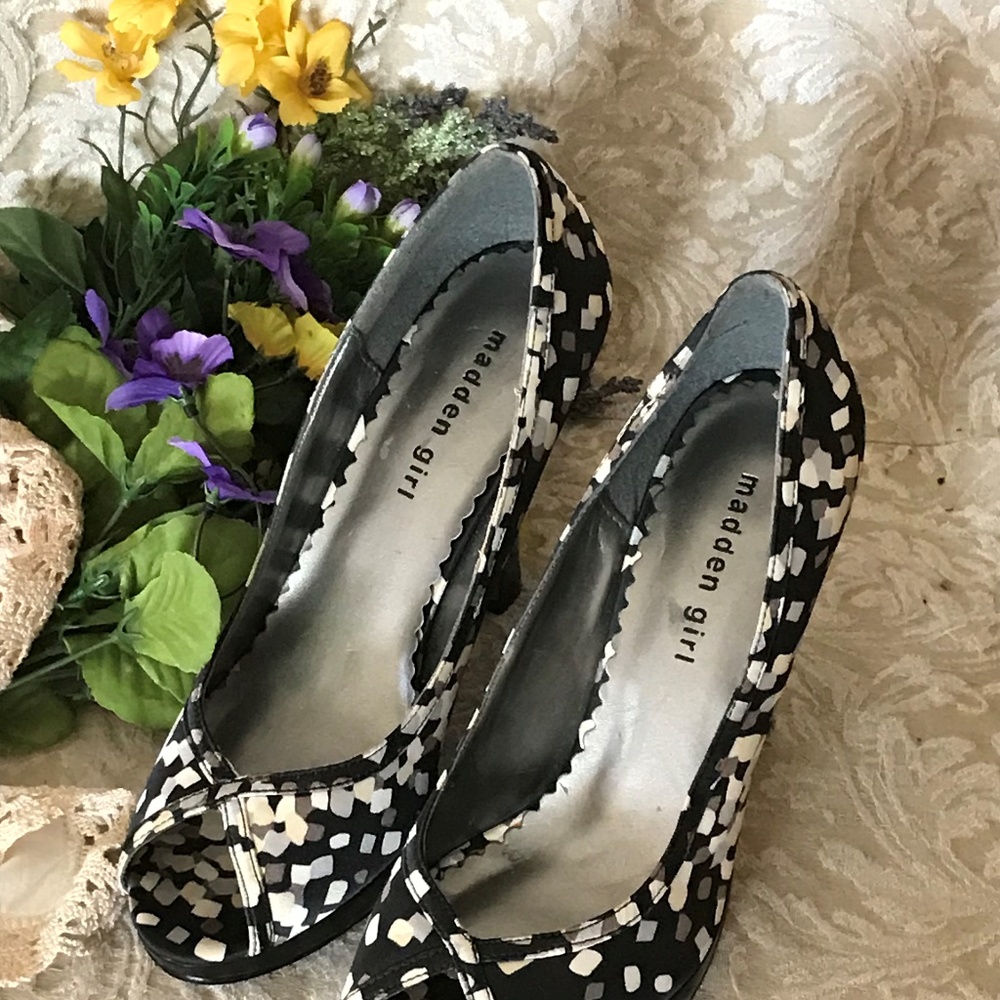 MADDEN'S GIRL WOMAN'S SHOES